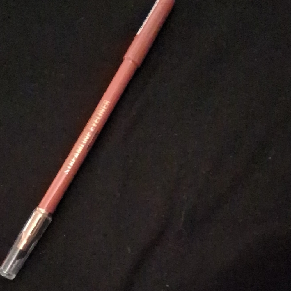 Revolution Streamline Waterline Eyeliner Pencil in Hot Pink - Picture 4 of 5